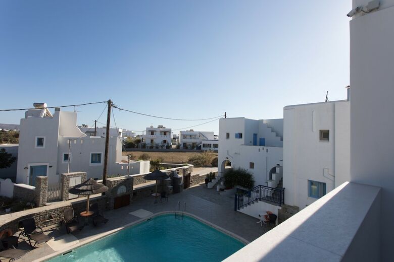Liana Beach Hotel & Spa