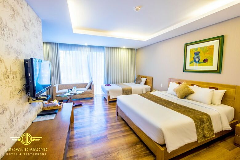 Crown Diamond Hotel