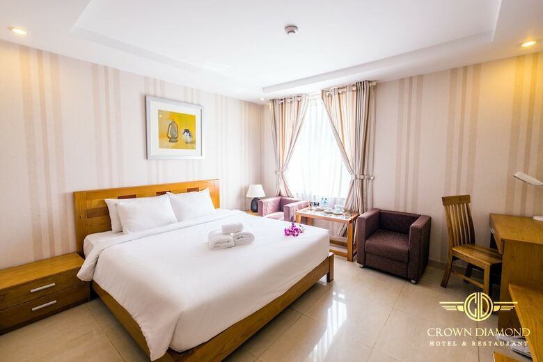 Crown Diamond Hotel