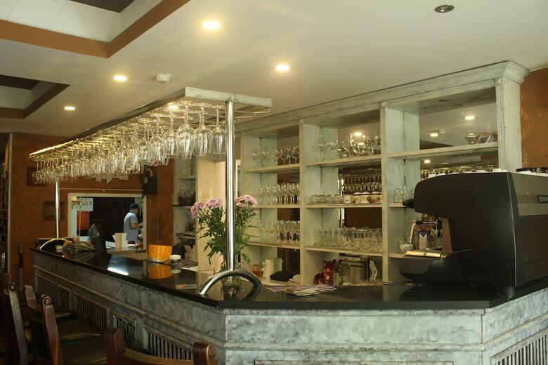 Crown Diamond Hotel