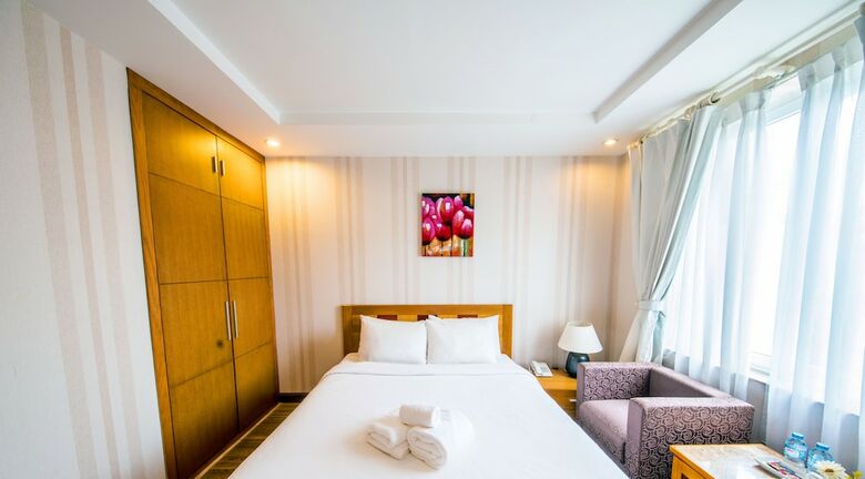 Crown Diamond Hotel