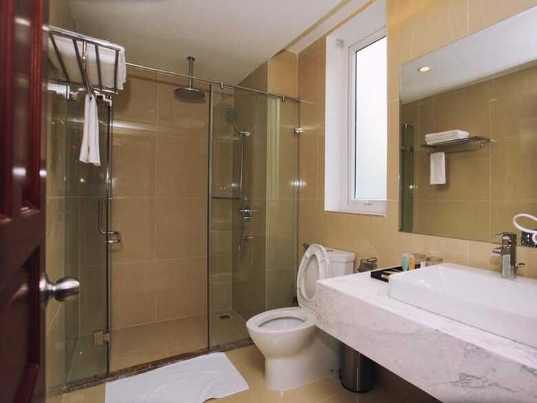 Crown Diamond Hotel