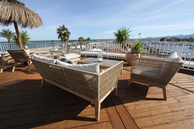 Bleu Mer Duplex Et Suites