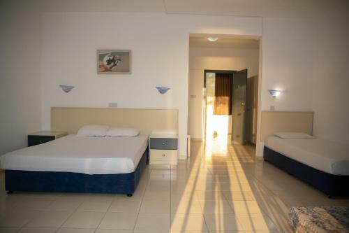 West End Hotel