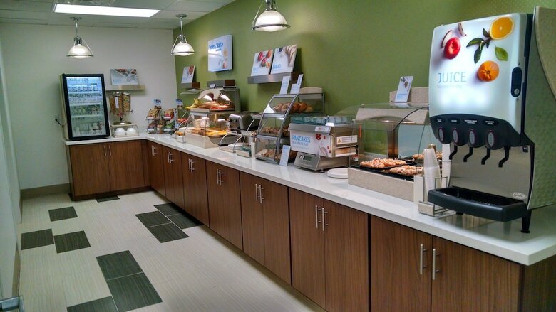 Hotel Holiday Inn Express & Suites Price