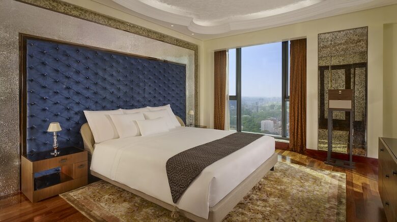 Hotel The Reverie Saigon