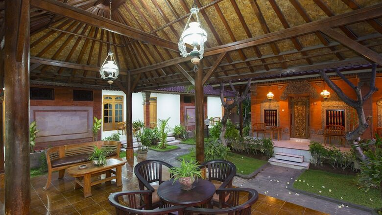 Hotel Surya Tropical Kuta