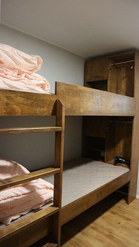 Hostal Zzzip Guest House