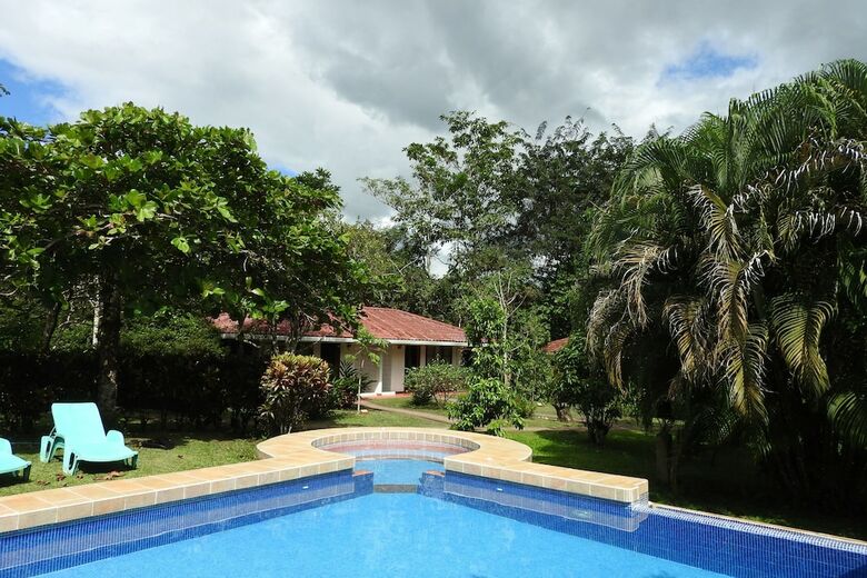 Hotel De Campo Ca�o Negro