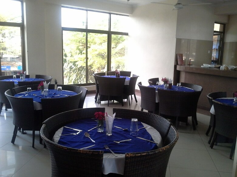 Golden Park Hotel