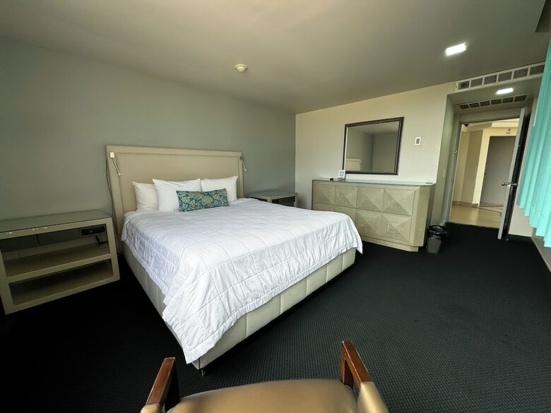 Hotel Corona Plaza