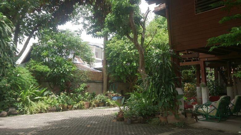 Hotel Baan Songjum Homestay