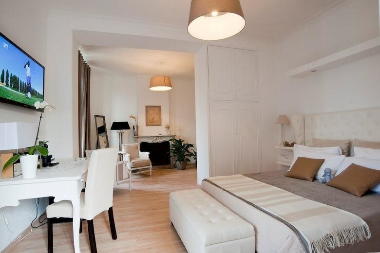 Iulia Guest House