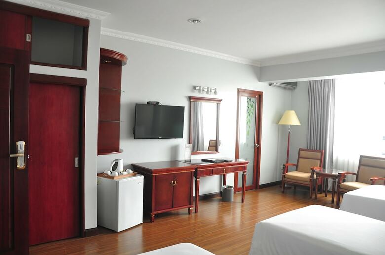 Kingdom Hotel