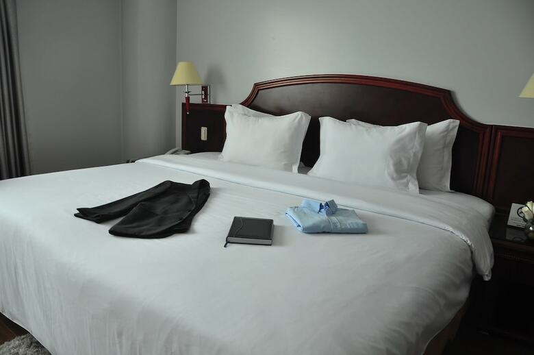Kingdom Hotel