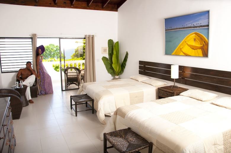 Hotel Wahoo Bay Beach Club & Resort