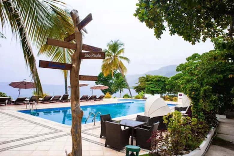 Hotel Wahoo Bay Beach Club & Resort