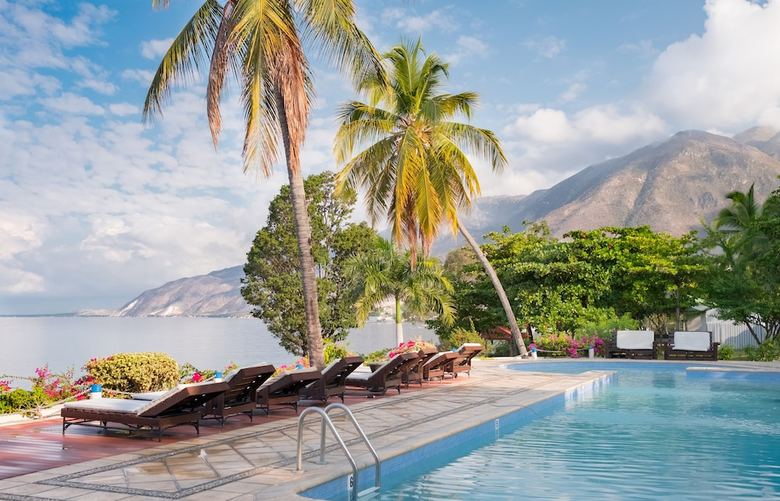 Hotel Wahoo Bay Beach Club & Resort