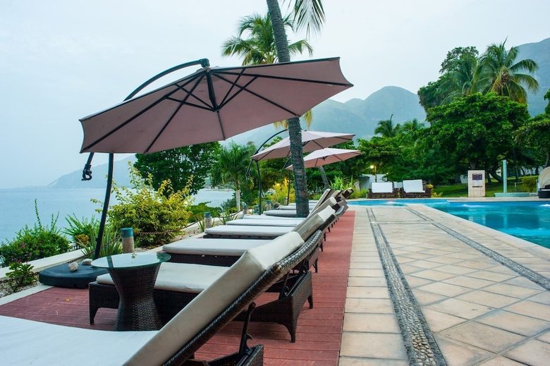 Hotel Wahoo Bay Beach Club & Resort
