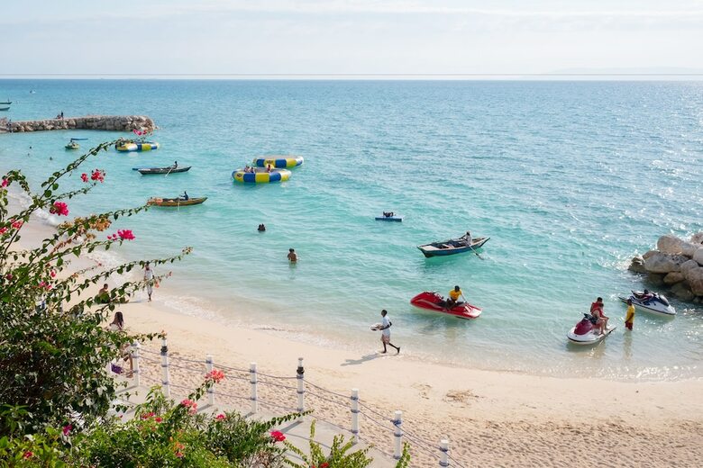 Hotel Wahoo Bay Beach Club & Resort