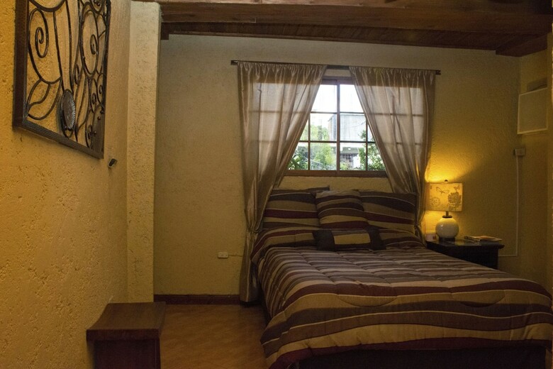 Hotel B & B Comfy Inn