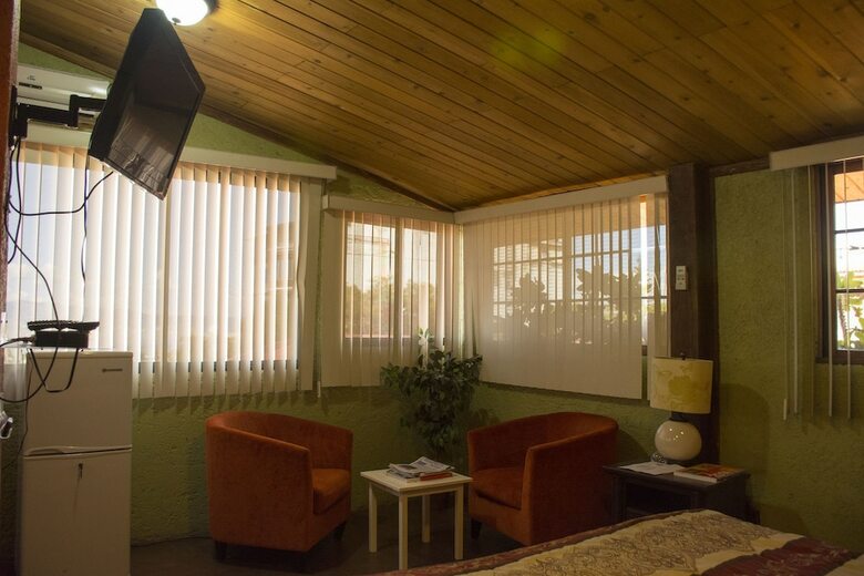 Hotel B & B Comfy Inn