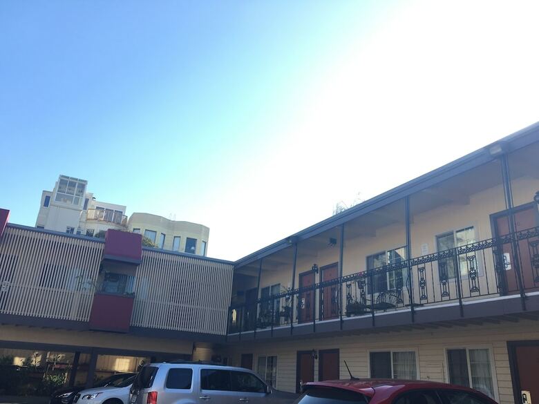Motel Pacific Heights Inn By Magnuson Worldwide