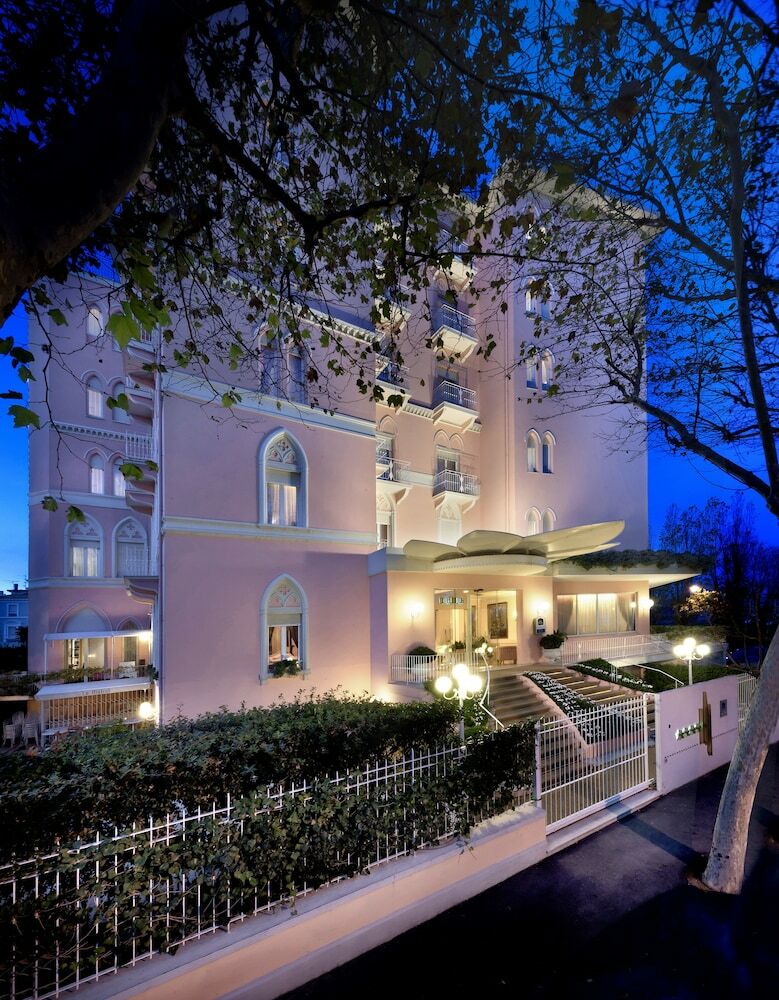 Hotel Milton