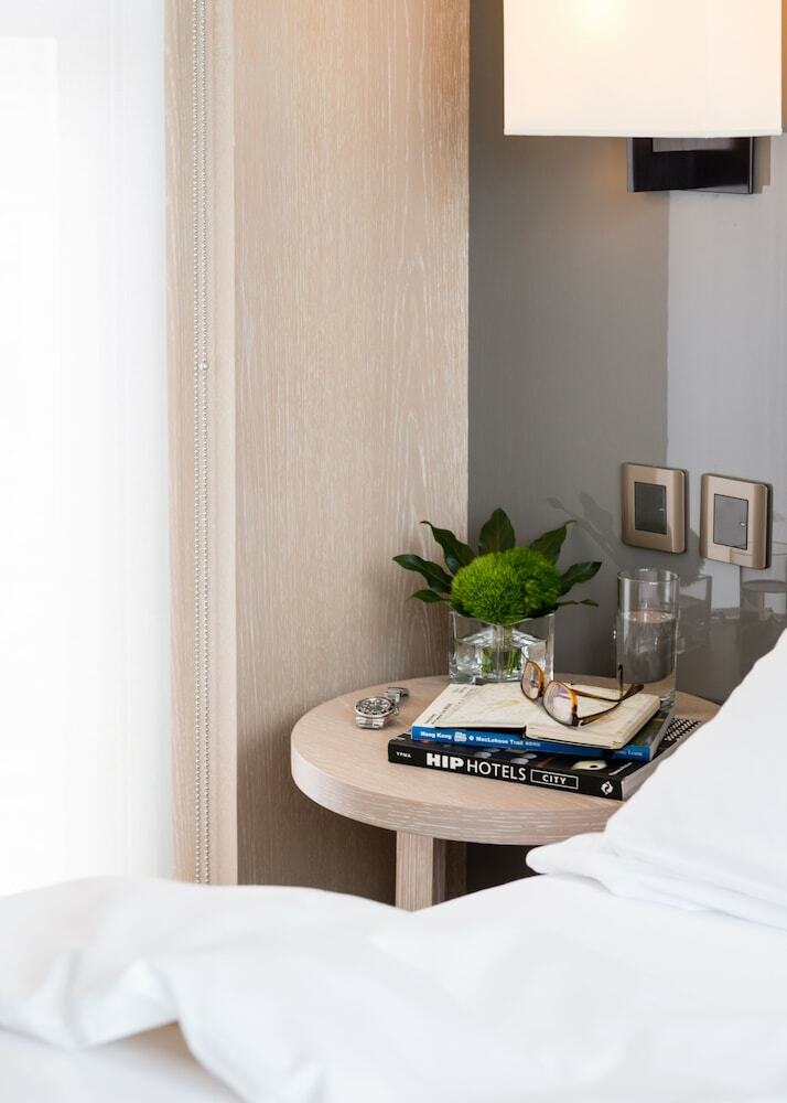 Hotel One96