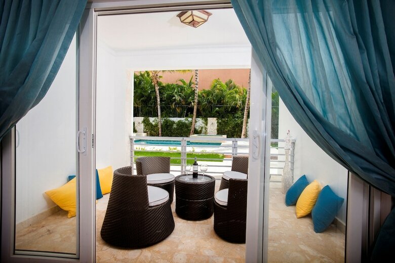 Chateau Del Mar