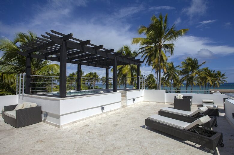 Chateau Del Mar