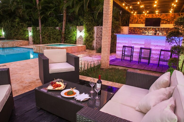 Chateau Del Mar