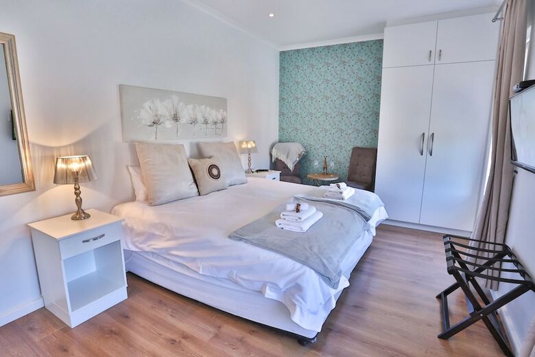 Hotel Abington Manor - Fish Hoek Guesthouse