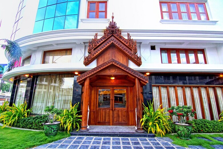 Shwe Ingyinn Hotel