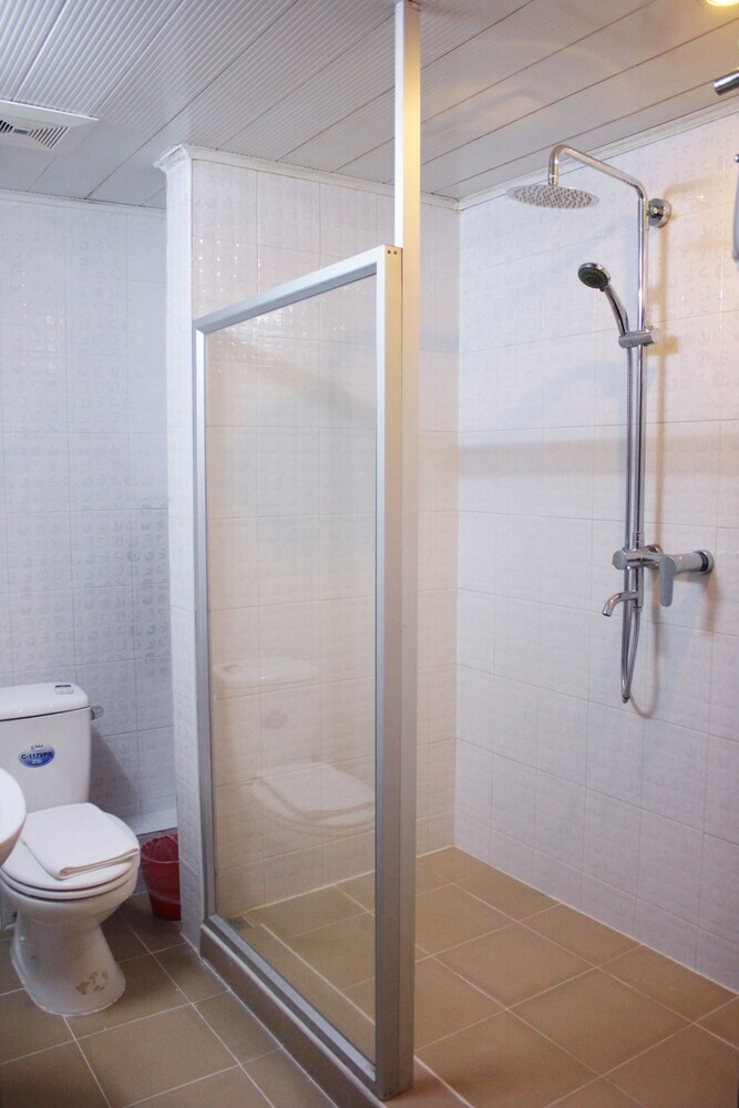 Shwe Ingyinn Hotel
