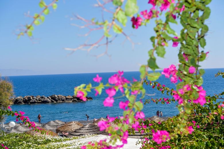Nostos Beach Hotel