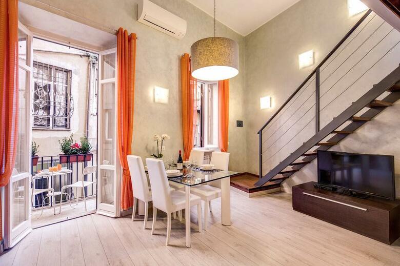 Tritone Top House