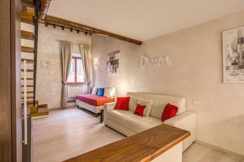Tritone Top House