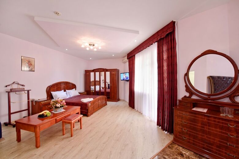 Raduga-prestige Hotel