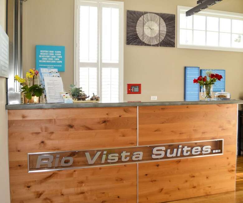 Hotel Rio Vista Suites