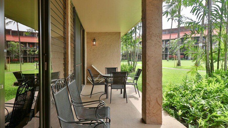 Luana Kai Resort