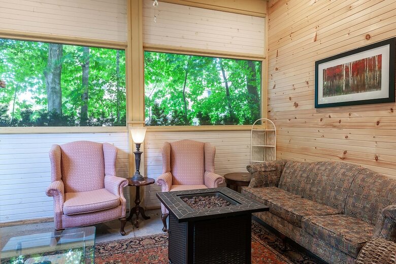 Bed & Breakfast Stone Maiden Inn