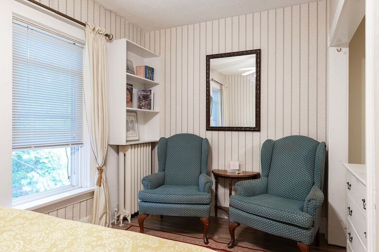 Bed & Breakfast Stone Maiden Inn