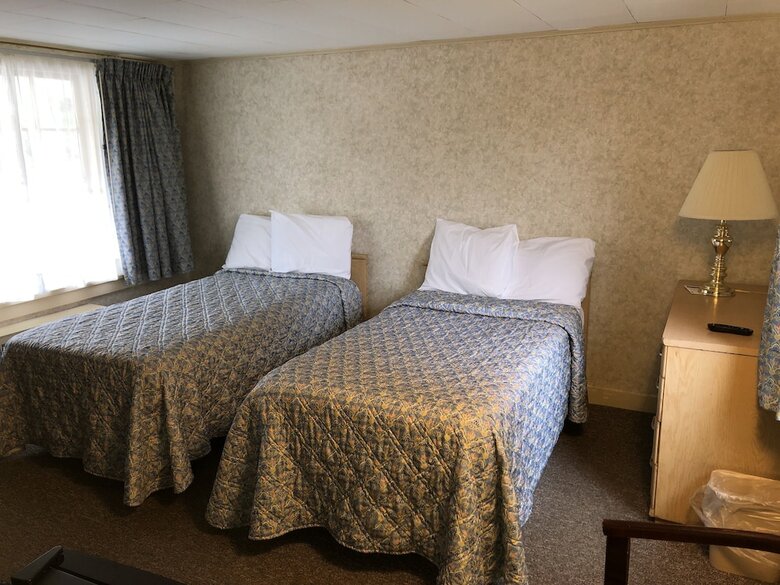 Hotel School House Inn