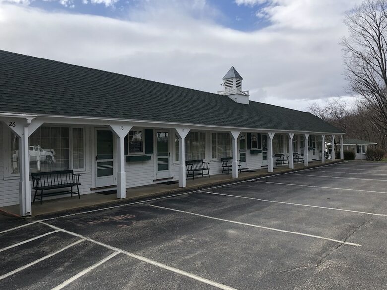 Hotel School House Inn