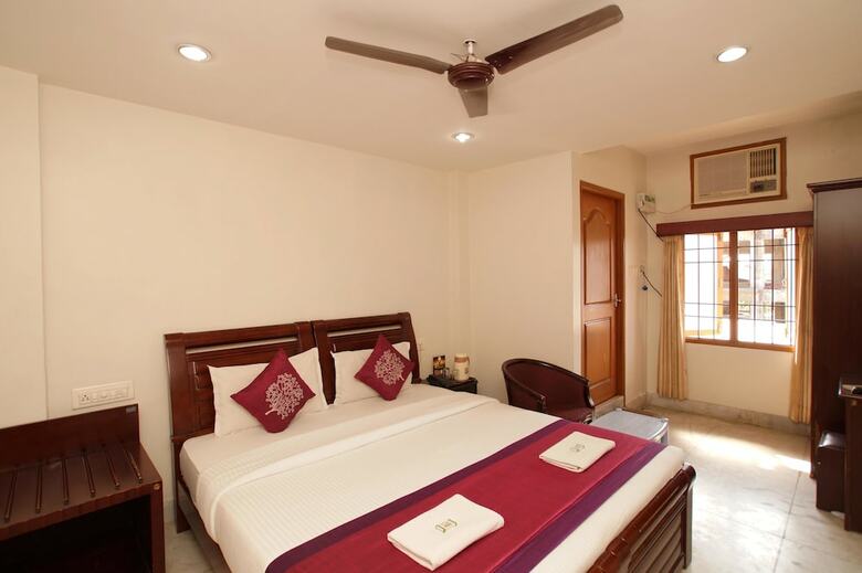 Hotel Lloyds Guest House - Us Consulate