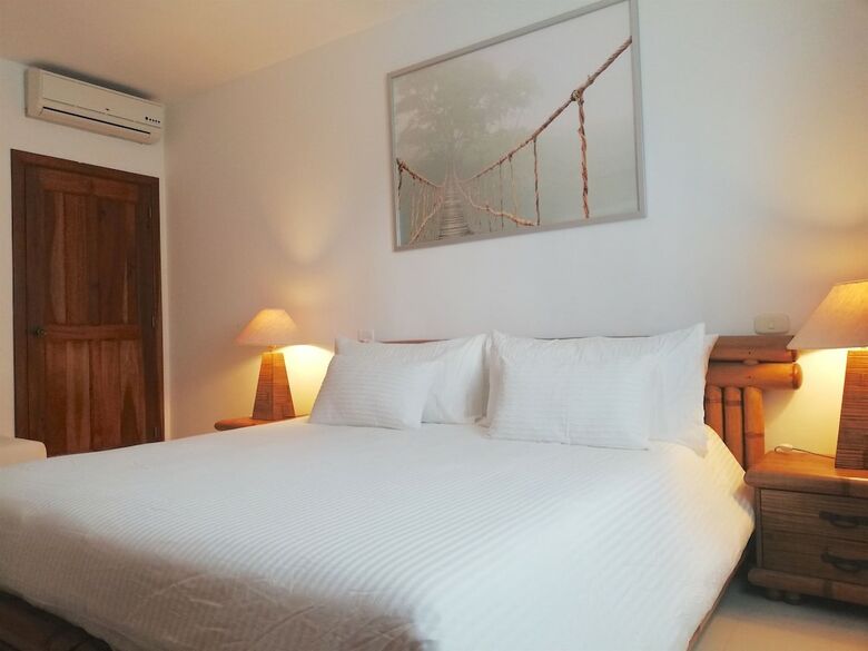 Villa Los Corales Tropical Beach Resort & Spa