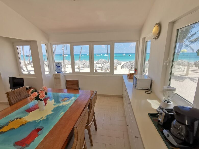 Villa Los Corales Tropical Beach Resort & Spa