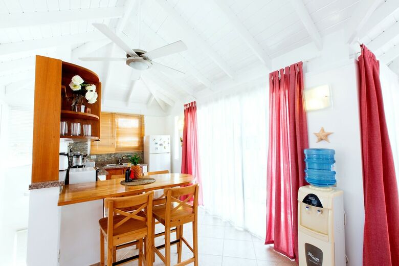 Villa Los Corales Tropical Beach Resort & Spa