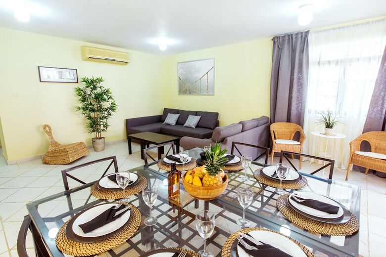 Villa Los Corales Tropical Beach Resort & Spa